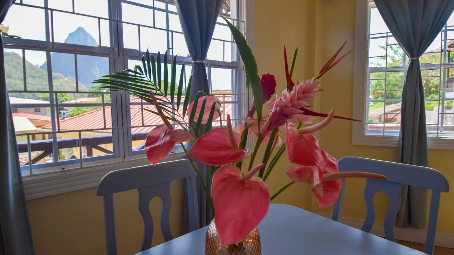 Sea Piton View Apartment- Location, Convenience, Modern Living Soufrière Sainte-Lucie