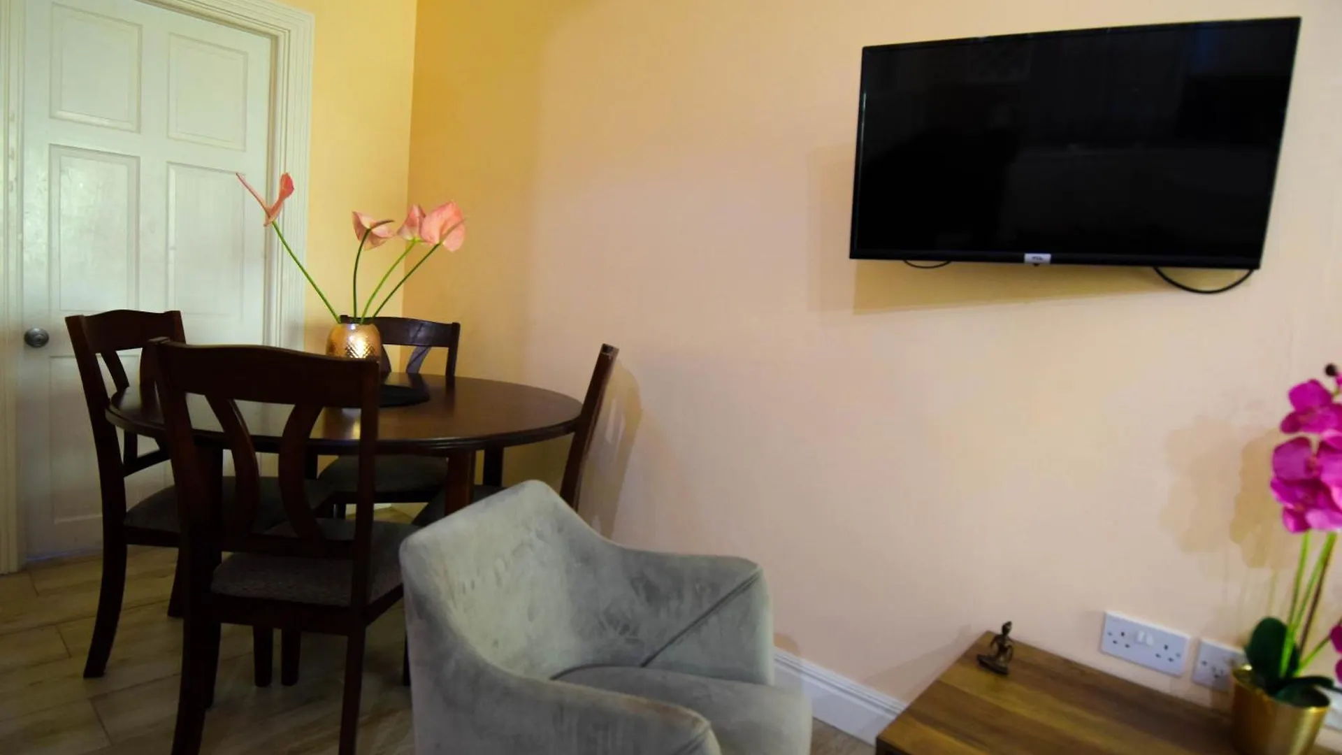 Aparthotel Sea Piton View Apartment- Location, Convenience, Modern Living Soufriere