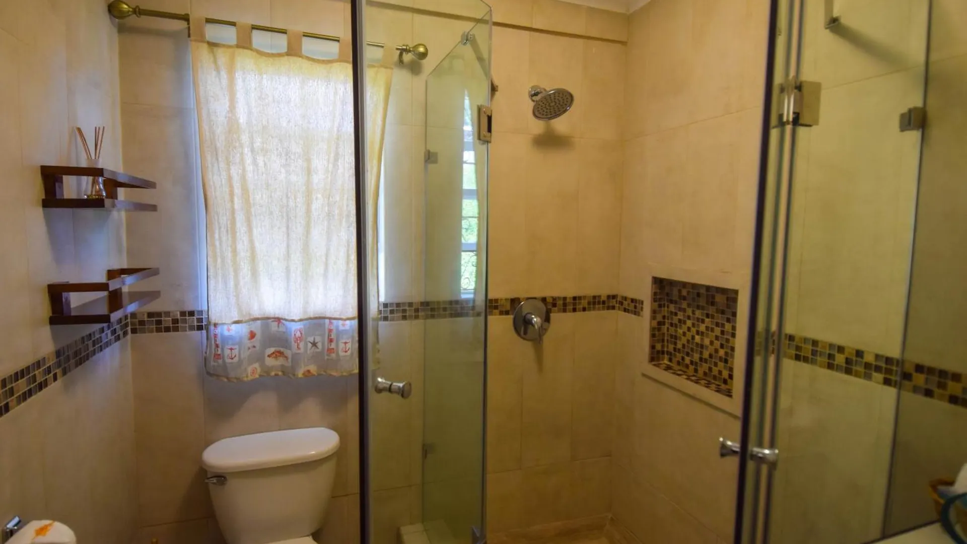 Sea Piton View Apartment- Location, Convenience, Modern Living Soufriere 3*,