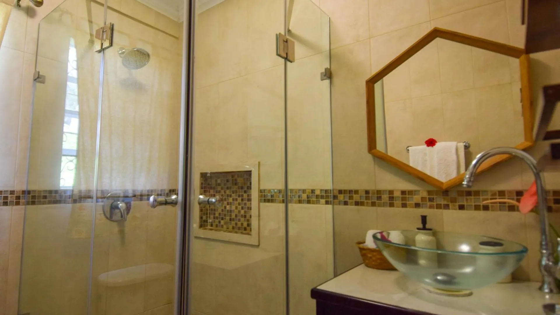 Sea Piton View Apartment- Location, Convenience, Modern Living Soufriere 3*,  Saint Lucia