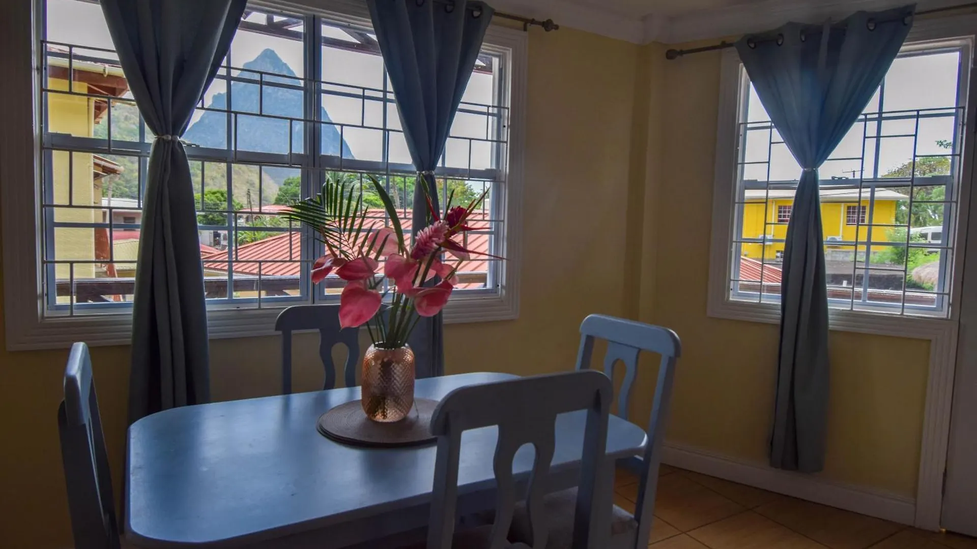 Sea Piton View Apartment- Location, Convenience, Modern Living Soufriere